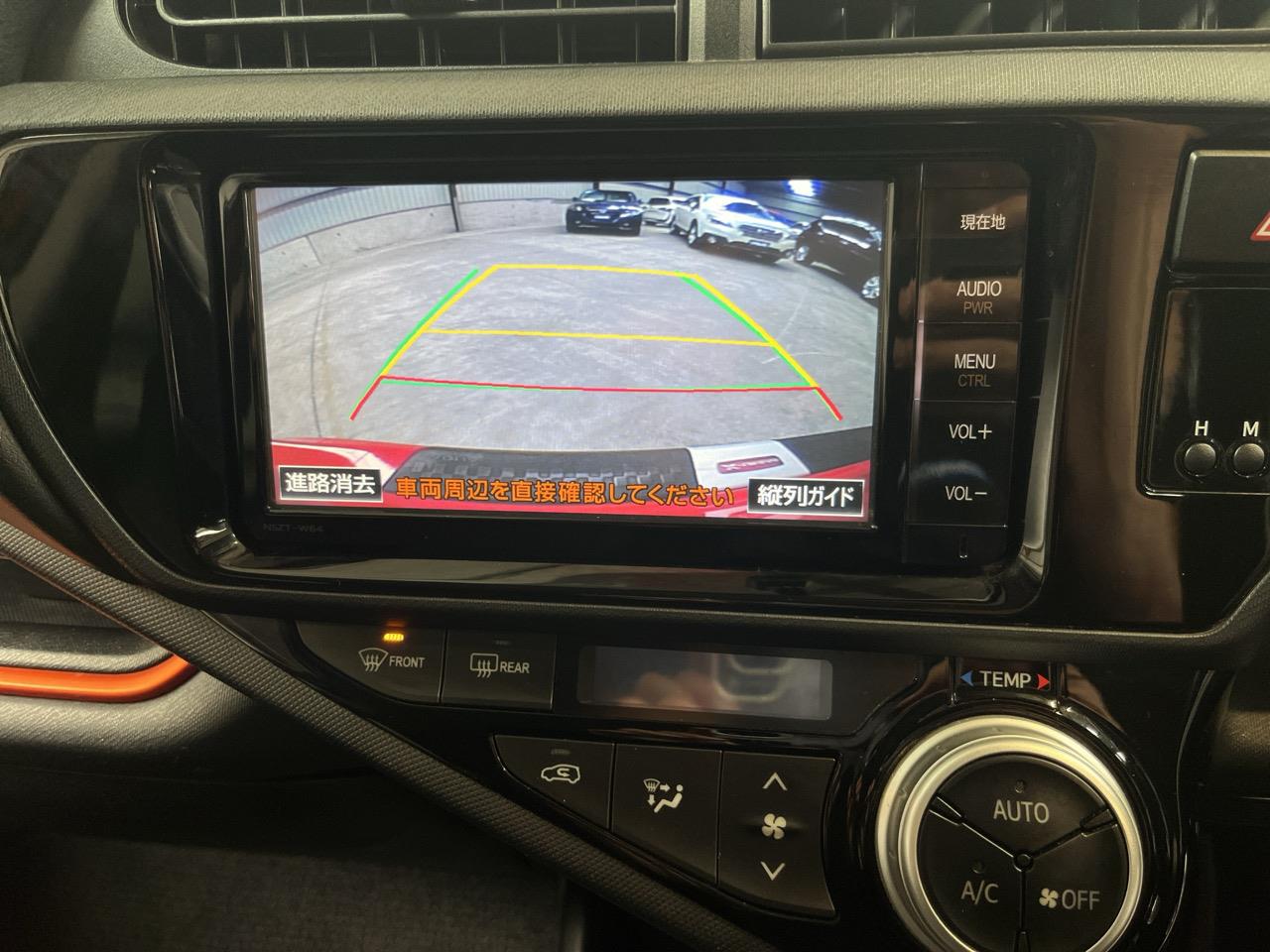 2015 Toyota Aqua X-URBAN Hatchback PUSH BUTTON START + AUTO LIGHTS + REVERSING CAMERA