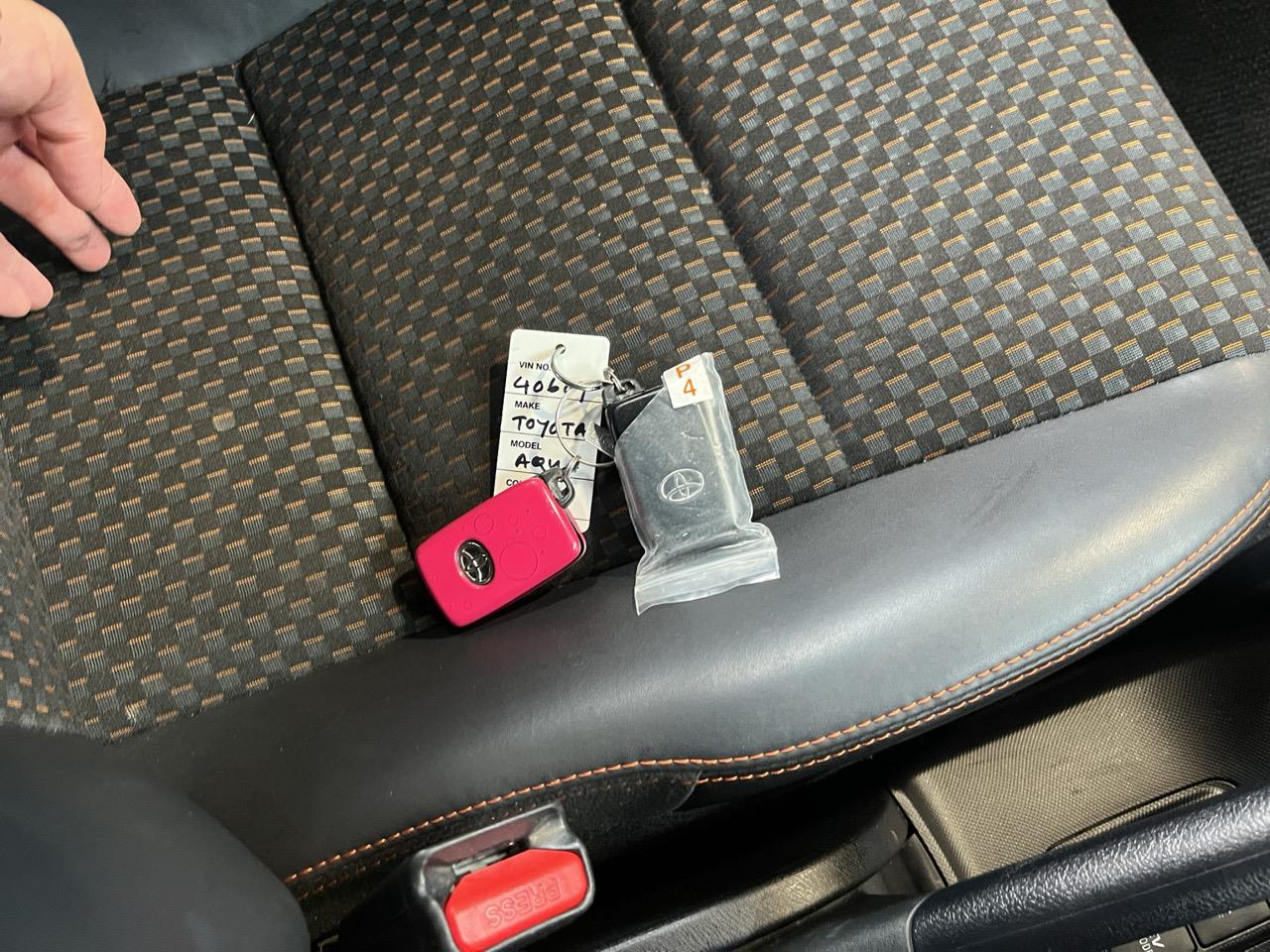 2015 Toyota Aqua X-URBAN Hatchback PUSH BUTTON START + AUTO LIGHTS + REVERSING CAMERA