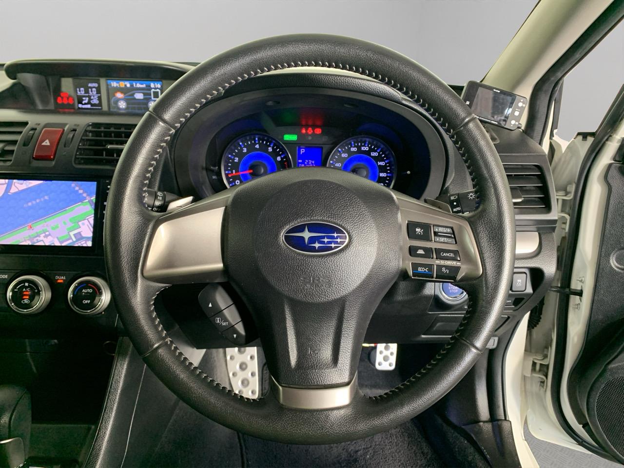 2014 Subaru XV HYBRID 2.0 L EYESIGHT AWD RV/SUV AWD + CRUISE CONTROL + POWER ADJUSTMENT SEATS