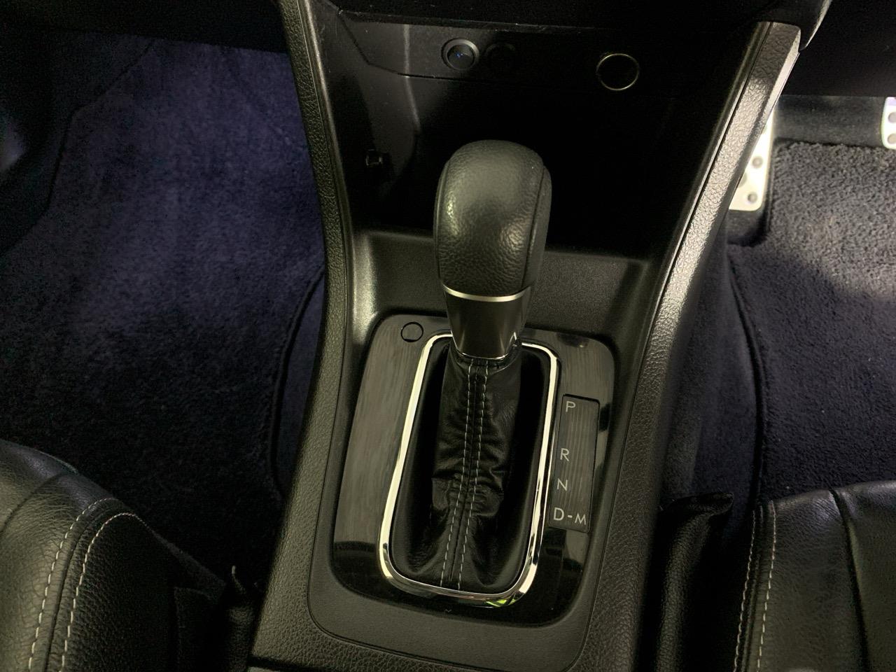 2014 Subaru XV HYBRID 2.0 L EYESIGHT AWD RV/SUV AWD + CRUISE CONTROL + POWER ADJUSTMENT SEATS