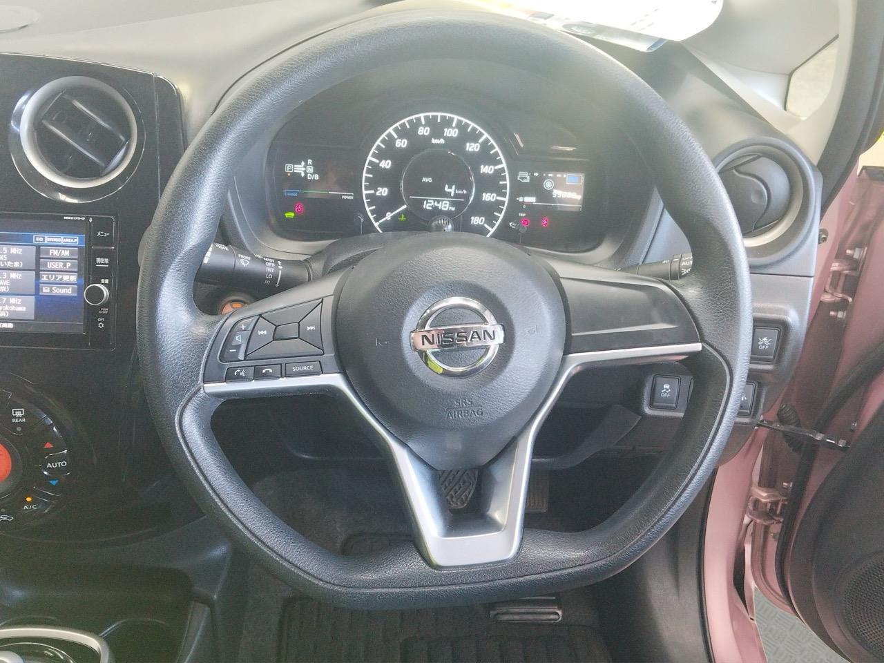 2017 Nissan Note e-power Hatchback LOW KM + PUSH BUTTON START + AUTO LIGHTS