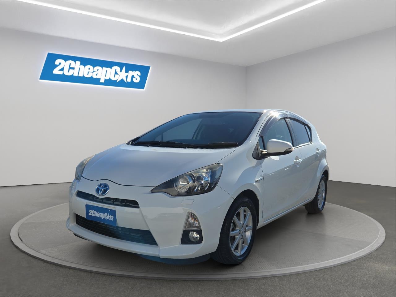 2013 Toyota Aqua S Hatchback