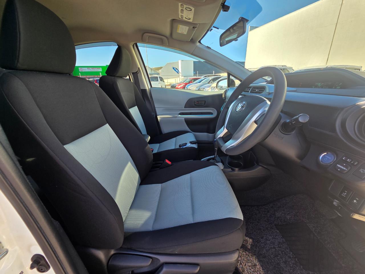 2013 Toyota Aqua S Hatchback SMART KEY + HEATED SEATS + GREAT FUEL EFFICIENCY