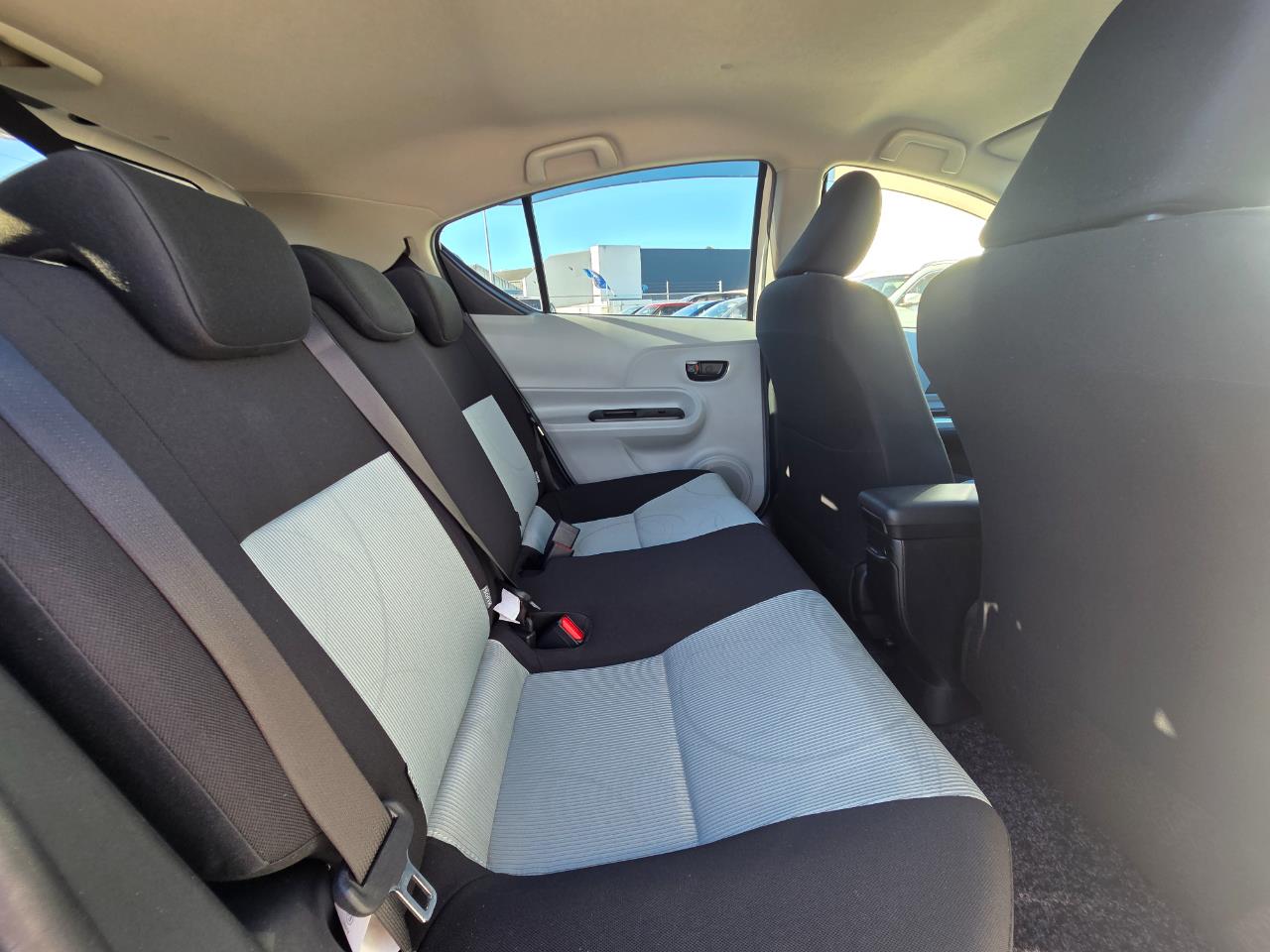 2013 Toyota Aqua S Hatchback SMART KEY + HEATED SEATS + GREAT FUEL EFFICIENCY