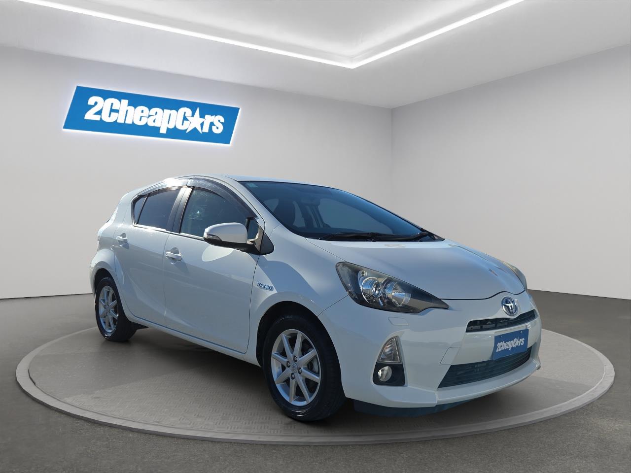 2013 Toyota Aqua S Hatchback SMART KEY + HEATED SEATS + GREAT FUEL EFFICIENCY