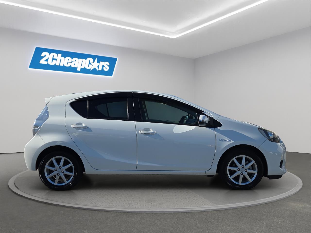 2013 Toyota Aqua S Hatchback SMART KEY + HEATED SEATS + GREAT FUEL EFFICIENCY