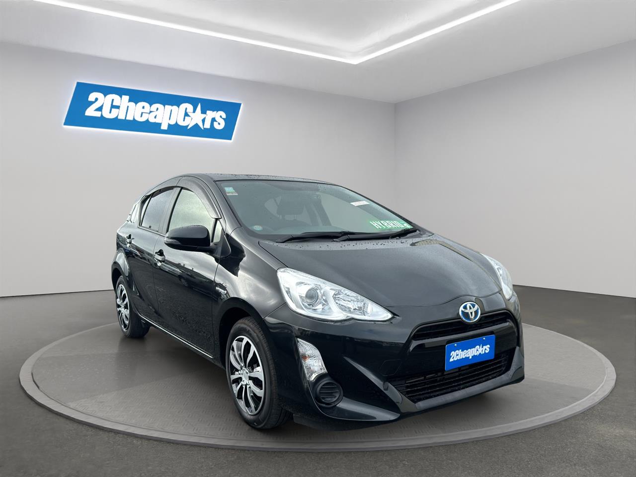 2014 Toyota Aqua G Hatchback PUSH SRART + REVESING CAMERA + KEYLESS ENTRY