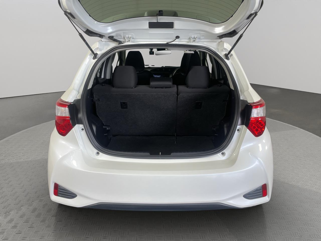 2017 Toyota Vitz YARIS HYBRID Hatchback REVERSING CAMERA + AUTO LIGHTS + HEATED SEATS