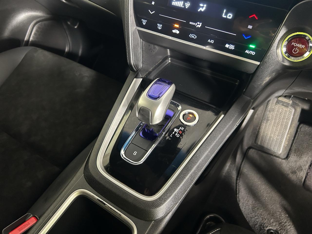 2015 Honda Shuttle HYBRID Z Station Wagon REVERSING CAMERA + PUSH START + AUTO LIGHTS