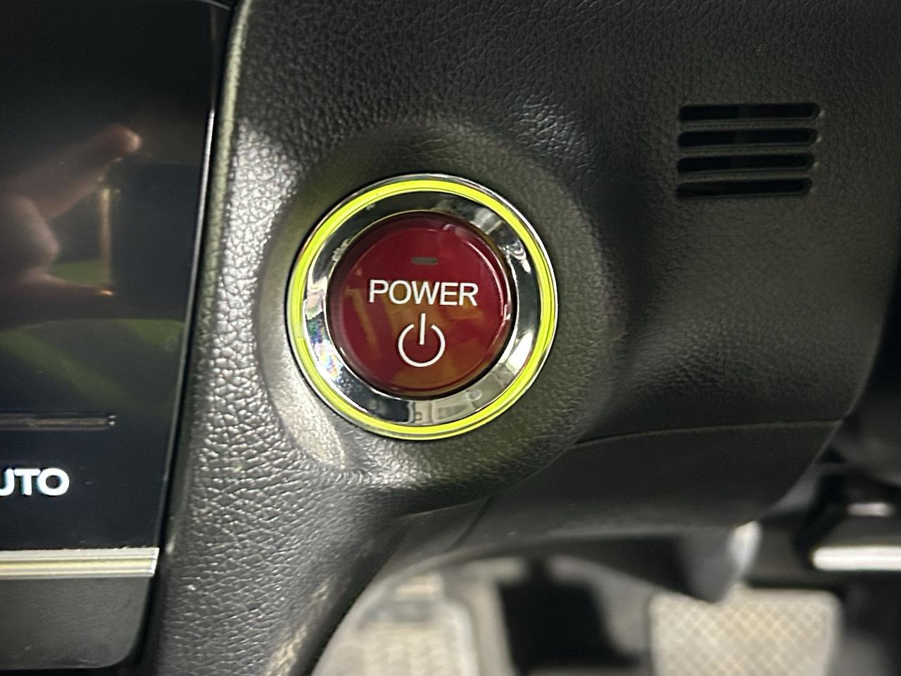 2015 Honda Shuttle HYBRID Z Station Wagon REVERSING CAMERA + PUSH START + AUTO LIGHTS