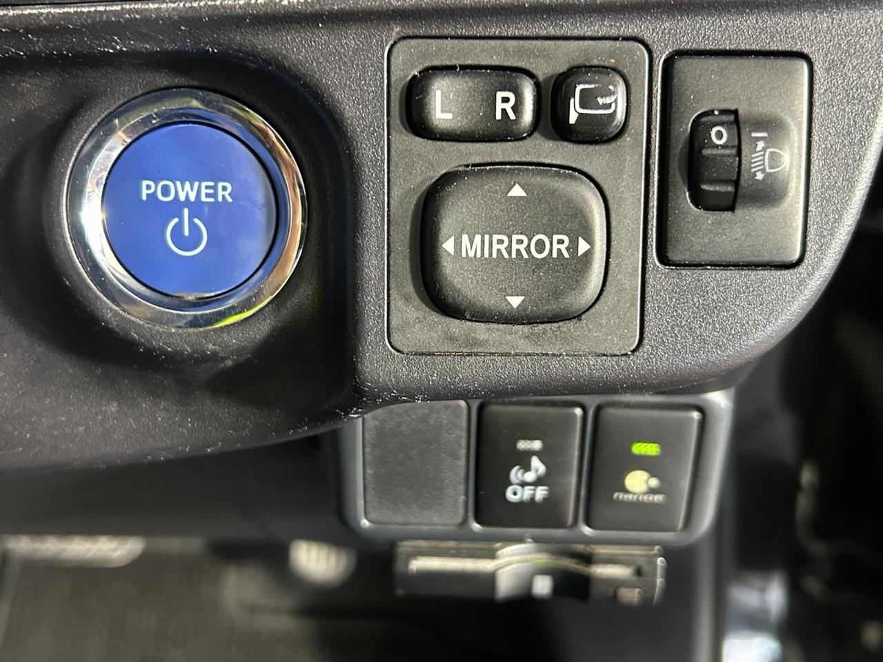 2012 Toyota Aqua S Hatchback PUSH BUTTON START + REVERSING CAMERA + AUTO LIGHTS