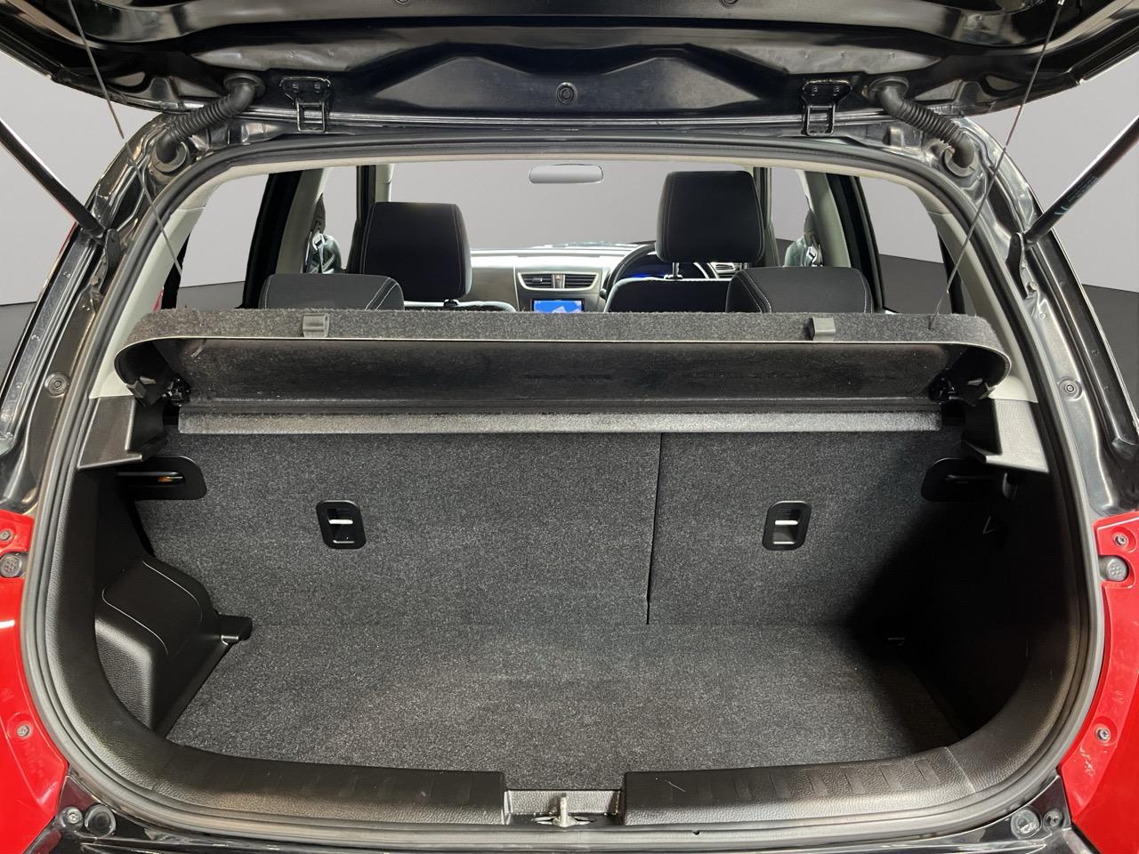 2015 Suzuki Swift RS  SEE US FOR FINANCE! BUY NOW PAY IN 6 MONTHS!*