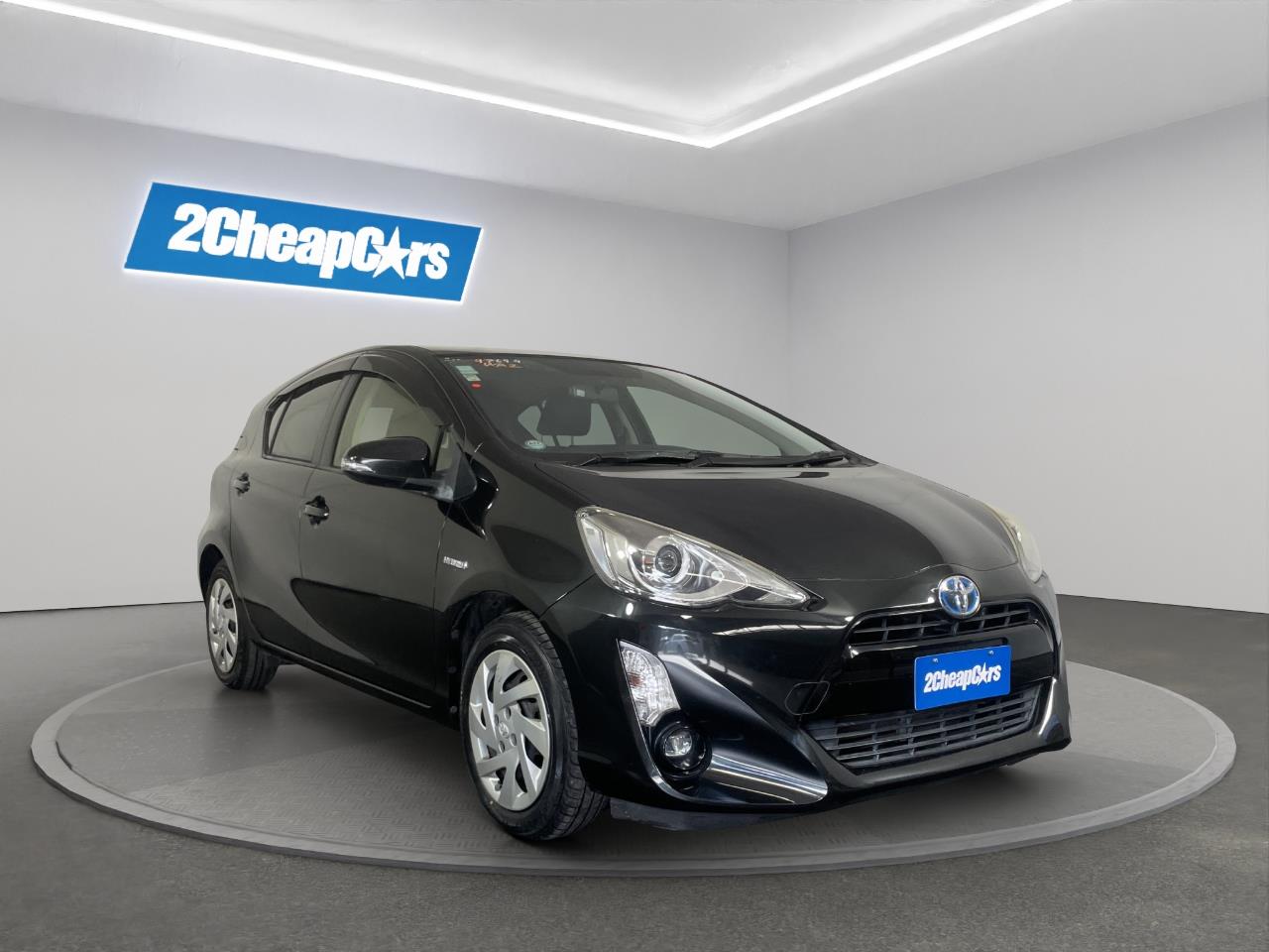2015 Toyota Aqua Facelift Model G Black Soft Leather Selection Hatchback REVERSING CAMERA + SMART KEY + AUTO LIGHTS