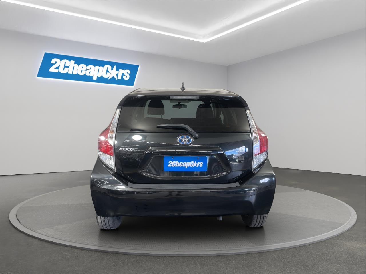 2015 Toyota Aqua Facelift Model G Black Soft Leather Selection Hatchback REVERSING CAMERA + SMART KEY + AUTO LIGHTS