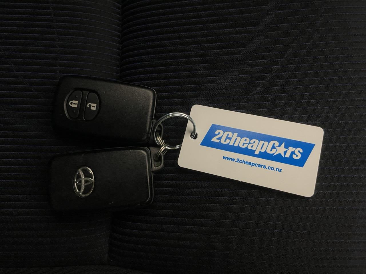 2015 Toyota Aqua Facelift Model S Hatchback REVERSING CAMERA + AUTO LIGHTS + PUSH BUTTON START