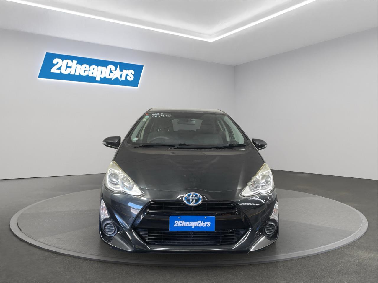 2015 Toyota Aqua Facelift Model S Hatchback REVERSING CAMERA + AUTO LIGHTS + PUSH BUTTON START
