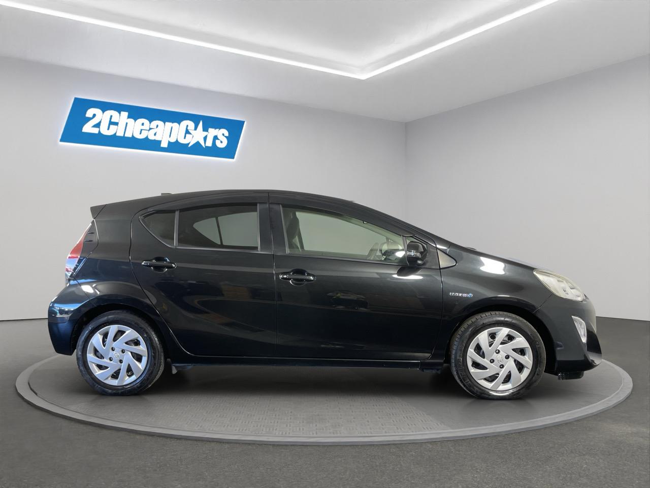 2015 Toyota Aqua Facelift Model S Hatchback REVERSING CAMERA + AUTO LIGHTS + PUSH BUTTON START