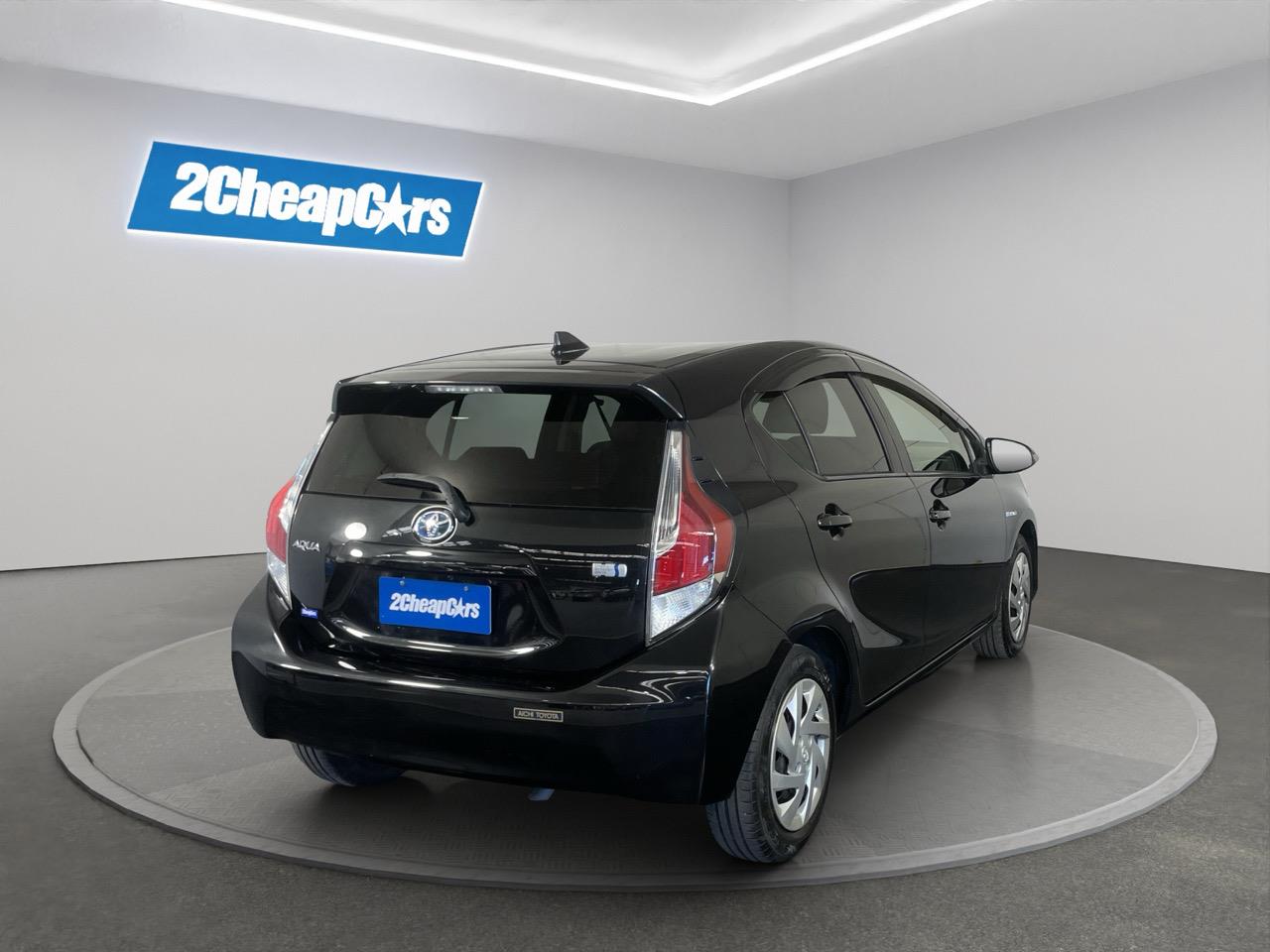 2015 Toyota Aqua Facelift Model S Hatchback REVERSING CAMERA + AUTO LIGHTS + PUSH BUTTON START