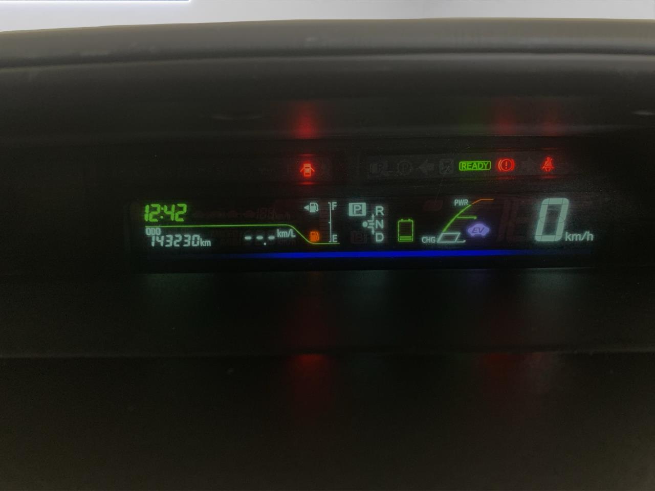 2012 Toyota Prius Alpha S 7 Seaters People Mover PUSH START + REVERSING CAMERA + AUTO LIGHTS