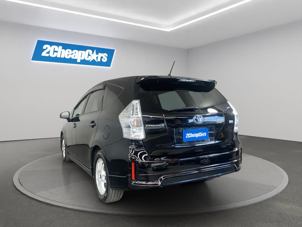 2012 Toyota Prius Alpha S 7 Seaters People Mover PUSH START + REVERSING CAMERA + AUTO LIGHTS