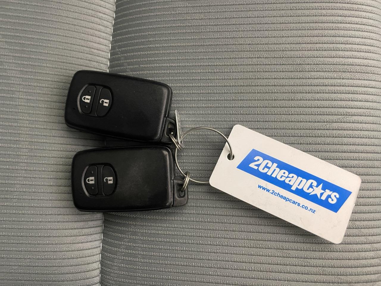 2013 Toyota Aqua S Hatchback REVERSING CAMERA + AUTO LIGHTS + PUSH BUTTON START