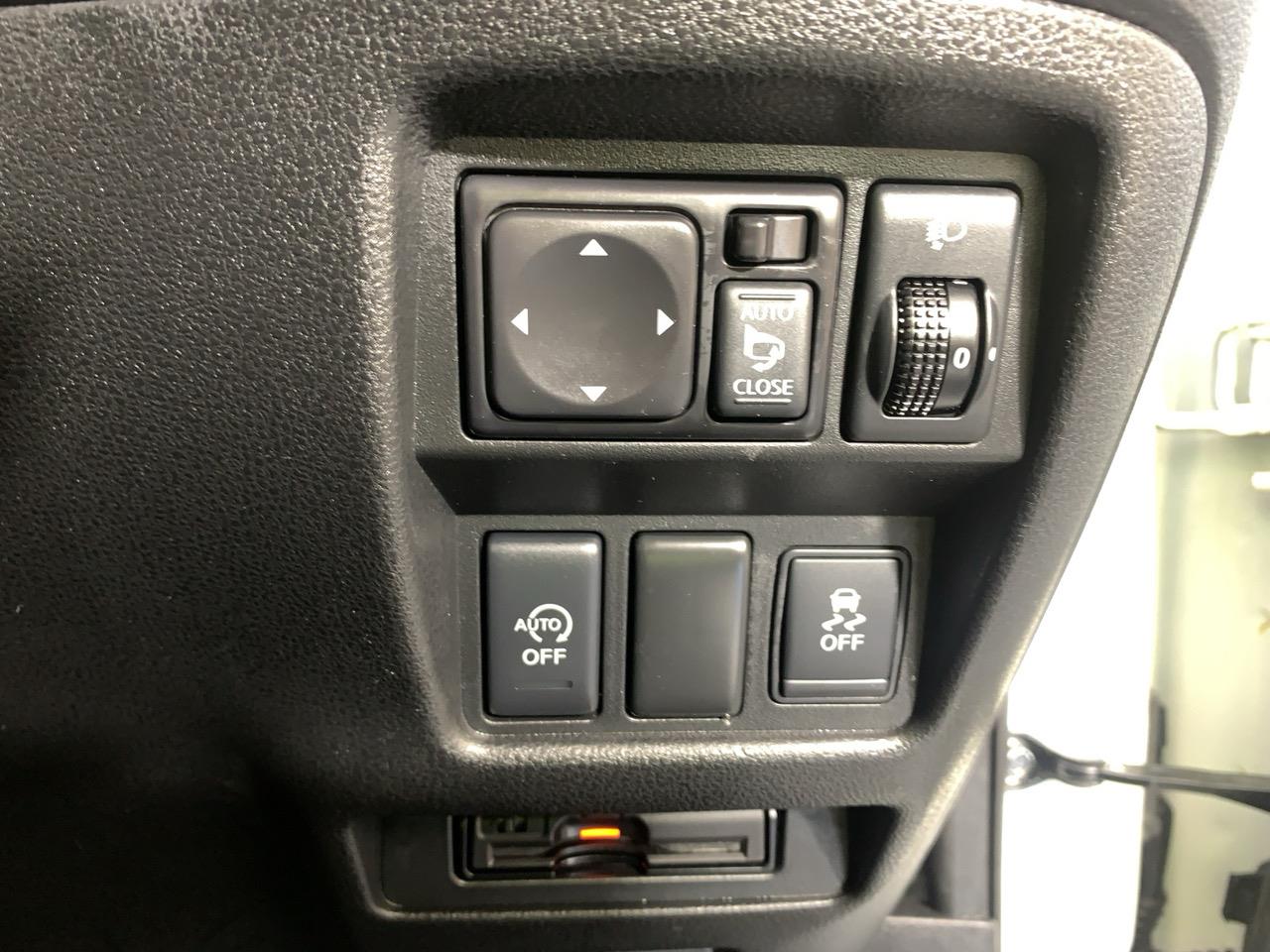 2014 Nissan Juke 15RX Type V RV/SUV LOW KM + PUSH BUTTON START + AUTO LIGHTS