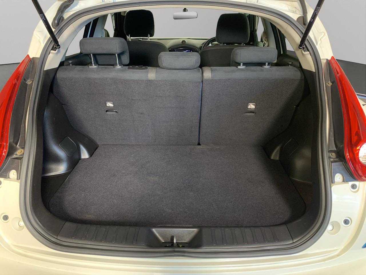 2014 Nissan Juke 15RX Type V RV/SUV LOW KM + PUSH BUTTON START + AUTO LIGHTS