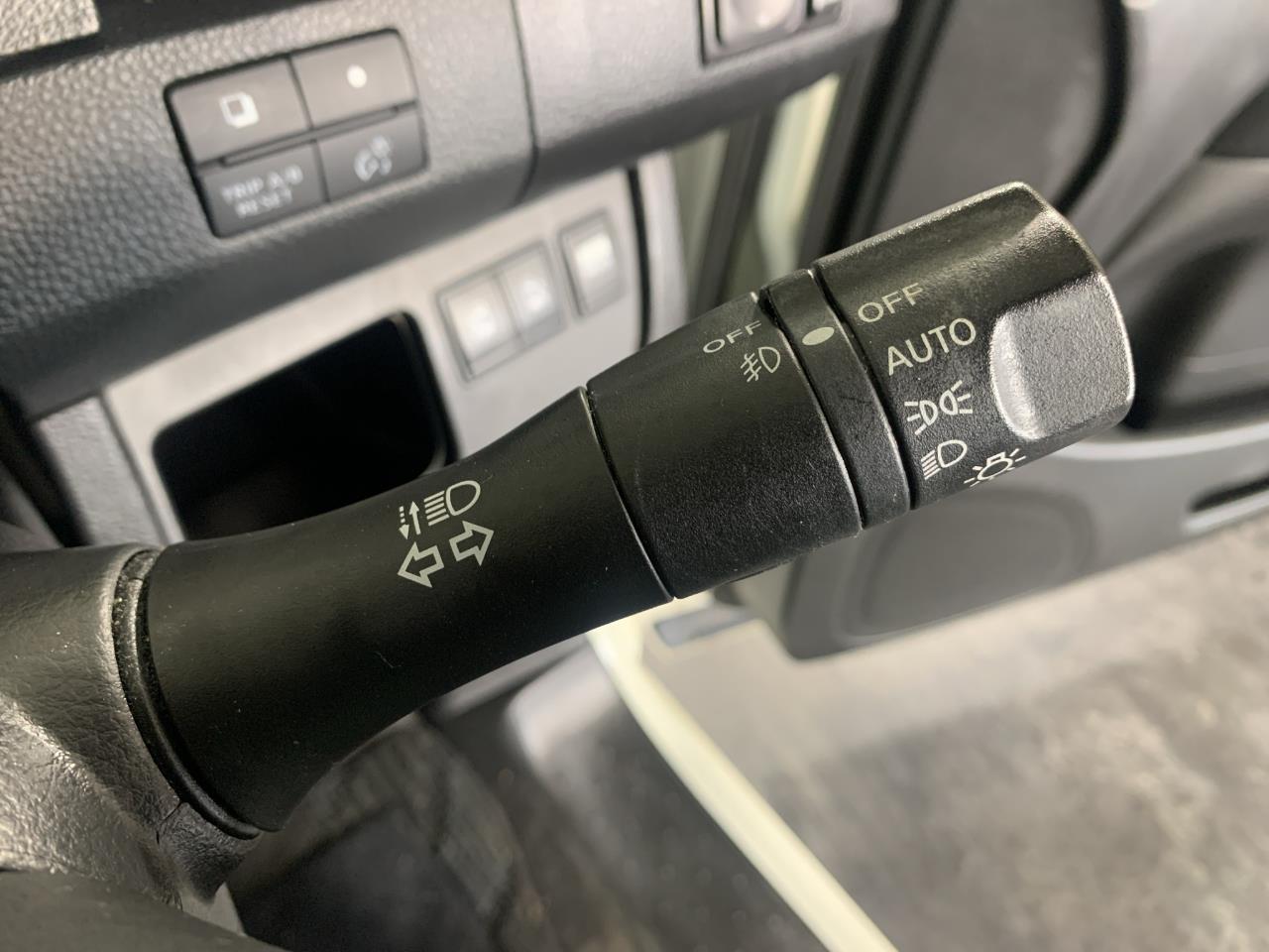 2013 Nissan Serena HGHWAY STAR HYBRID People Mover POWER SLIDING DOORS + REVERSING CAMERA + SMART KEY