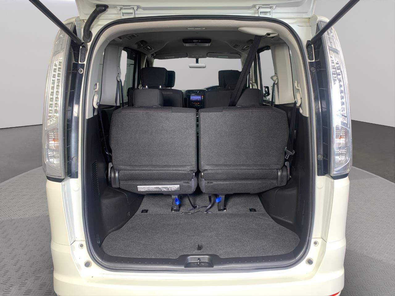 2013 Nissan Serena HGHWAY STAR HYBRID People Mover POWER SLIDING DOORS + REVERSING CAMERA + SMART KEY