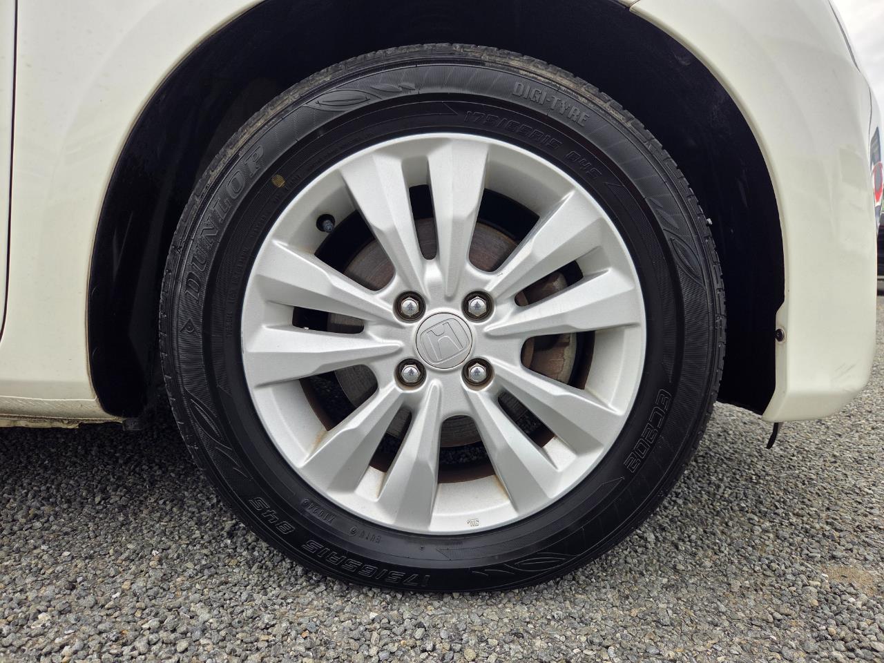 2012 Honda Fit Jazz Hybrid Hatchback CRUISE CONTROL + PADDLE SHIFT + REVERSING CAMERA