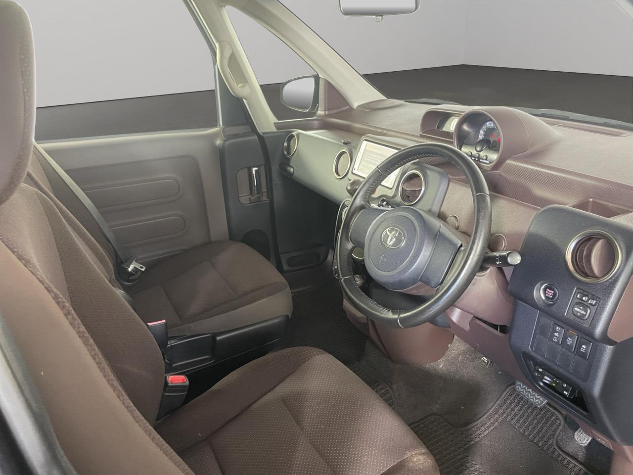 2013 Toyota SPADE G Hatchback HEATED SEAT + AUTO LIGHTS + PUSH START