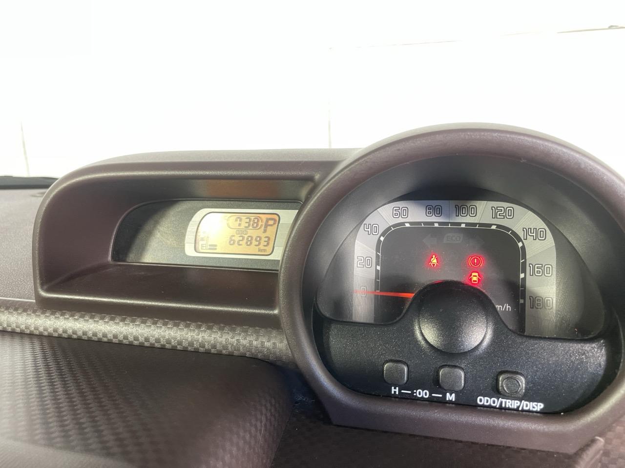 2013 Toyota SPADE G Hatchback HEATED SEAT + AUTO LIGHTS + PUSH START