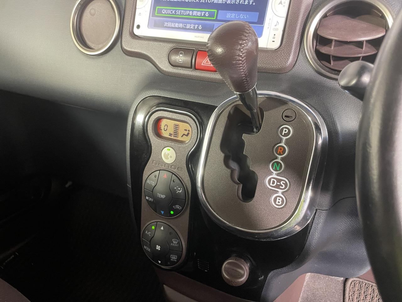 2013 Toyota SPADE G Hatchback HEATED SEAT + AUTO LIGHTS + PUSH START