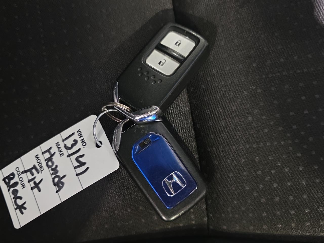 2014 Honda Fit Jazz Hybrid New Shape Hatchback REVERSING CAMERA + PUSH BUTTON START