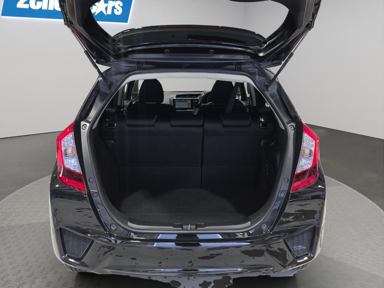 2014 Honda Fit Jazz Hybrid New Shape Hatchback REVERSING CAMERA + PUSH BUTTON START