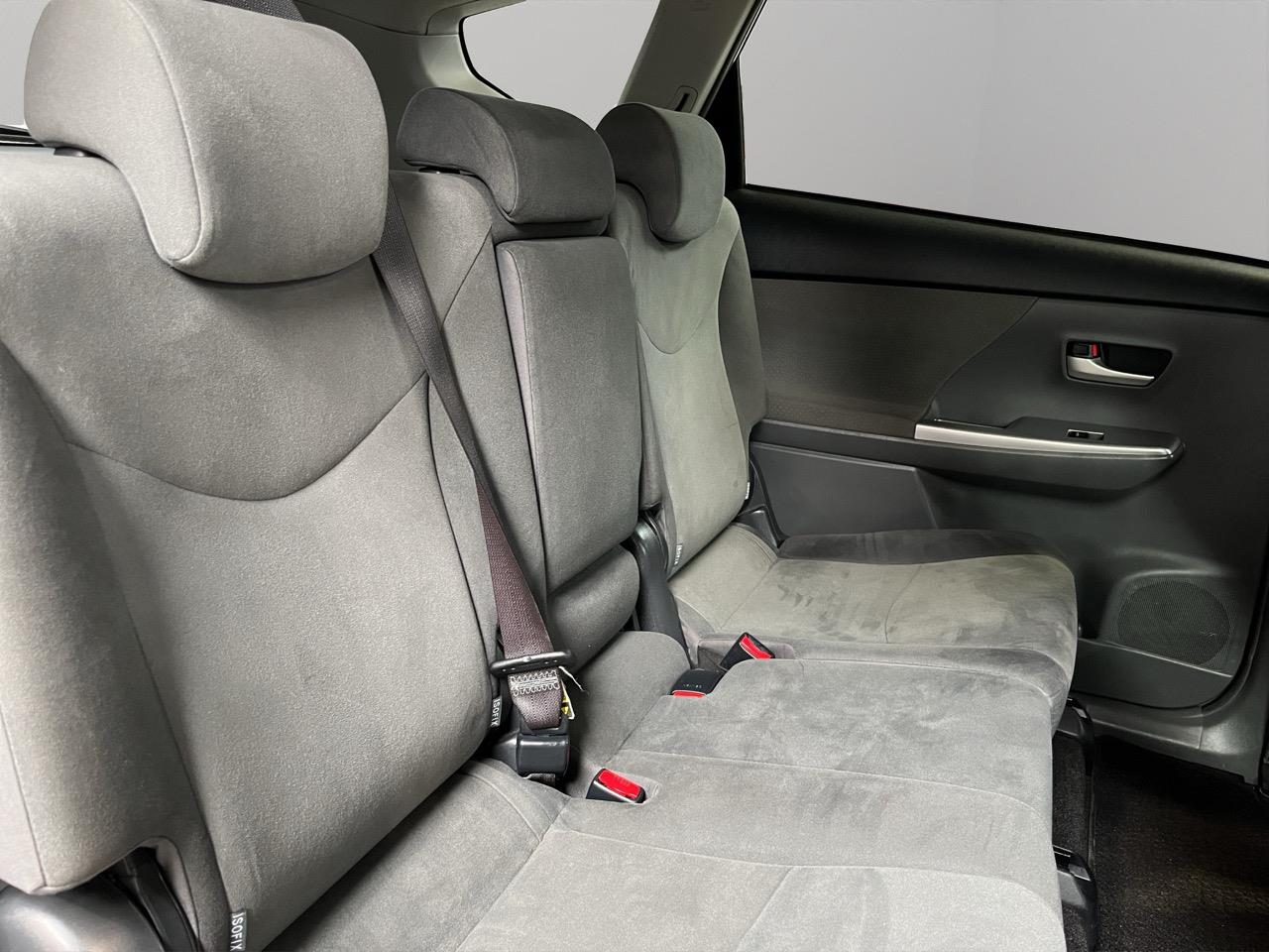 2012 Toyota Prius Alpha S Station Wagon REVERSING CAMERA + SMART KEY + MAG WHEEL