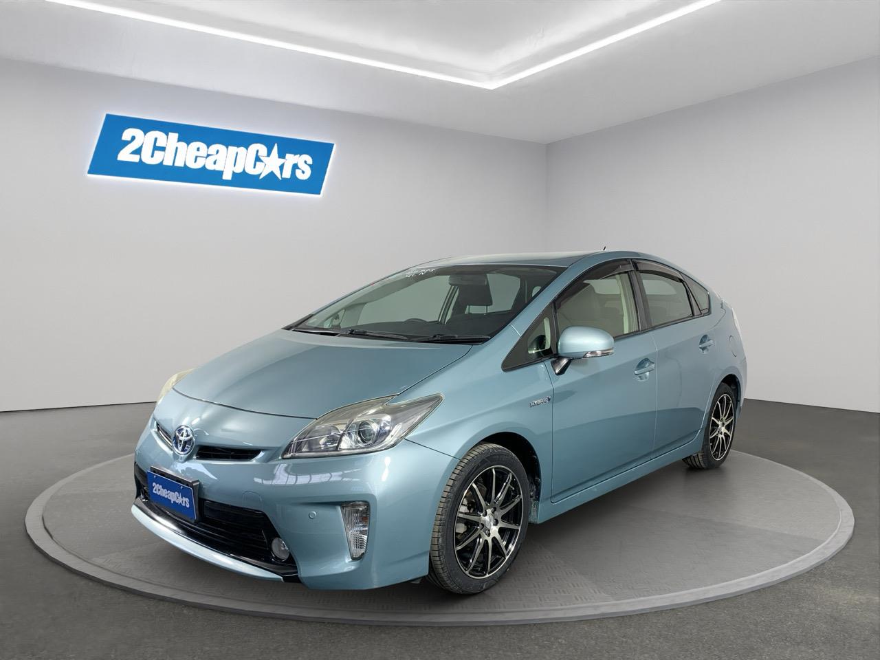 2015 Toyota Prius S Hatchback