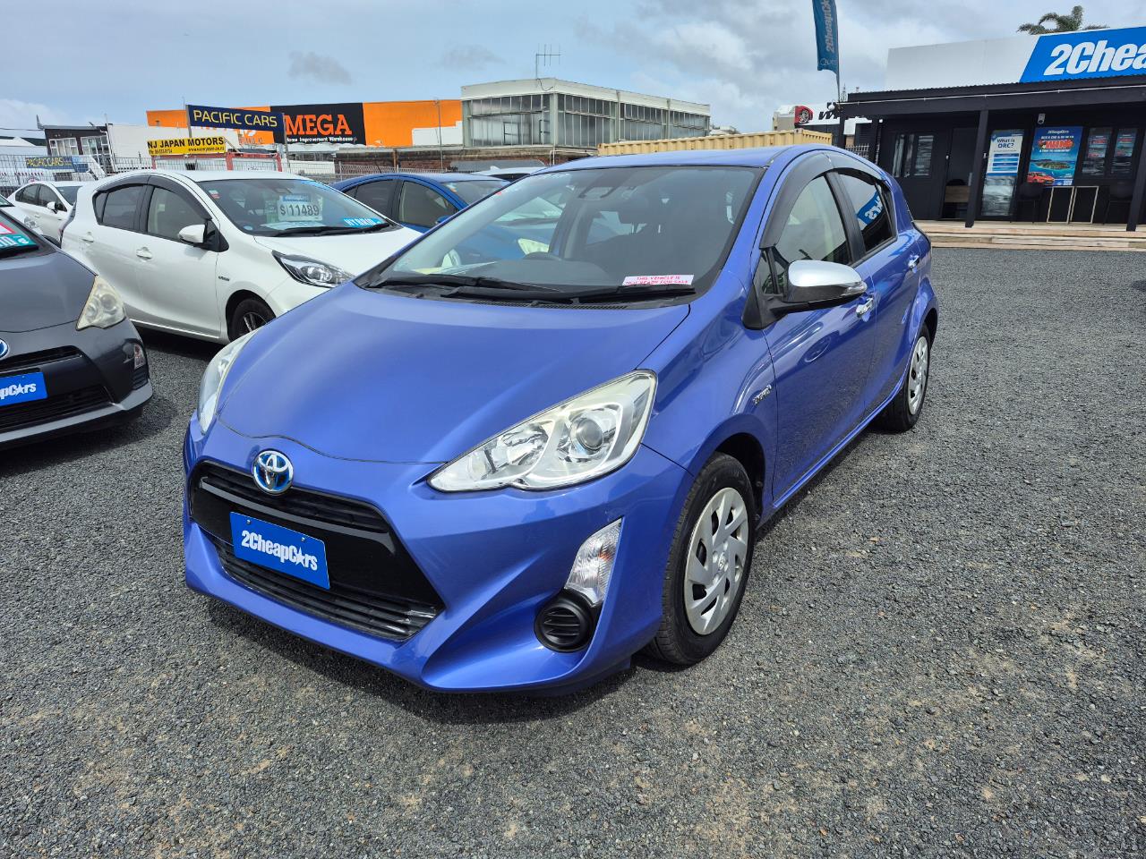 2017 Toyota Aqua FACELIFT MODEL Hatchback