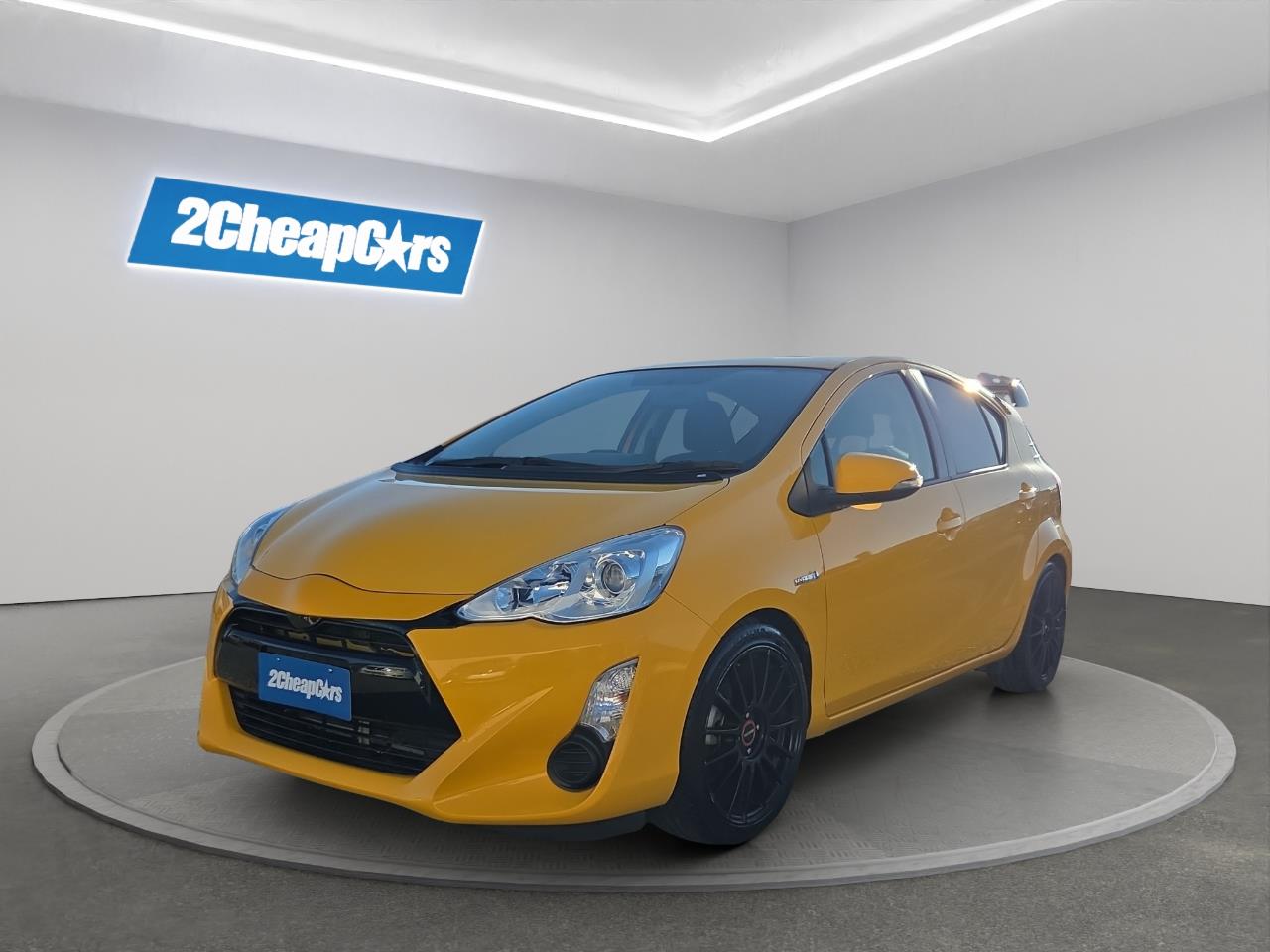 2015 Toyota Aqua Facelift Model S Hatchback