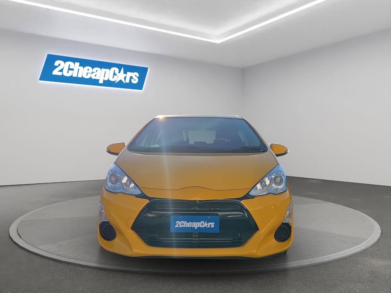 2015 Toyota Aqua Facelift Model S Hatchback PUSH BUTTON START + REVERSING CAMERA + AUTO LIGHTS