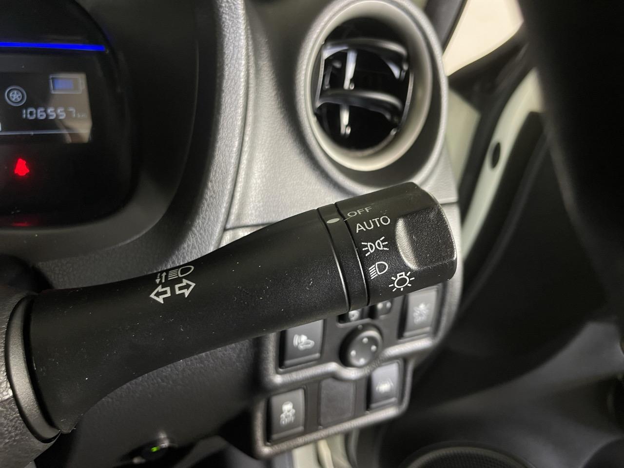 2016 Nissan Note e-power Hatchback REVERSING CAMERA + PUSH BUTTON START + AUTO LIGHTS