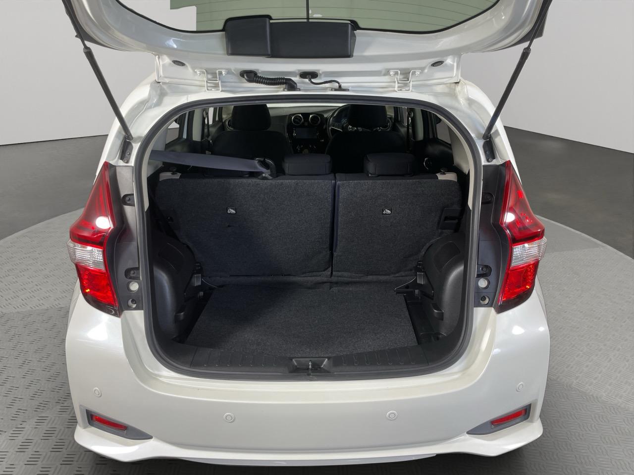 2016 Nissan Note e-power Hatchback REVERSING CAMERA + PUSH BUTTON START + AUTO LIGHTS