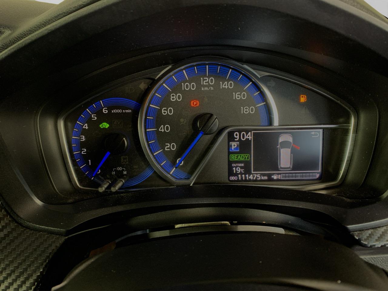 2014 Toyota Corolla Fielder Hybrid WXB Station Wagon PUSH START + REVERSING CAMERA + AUTO LIGHTS