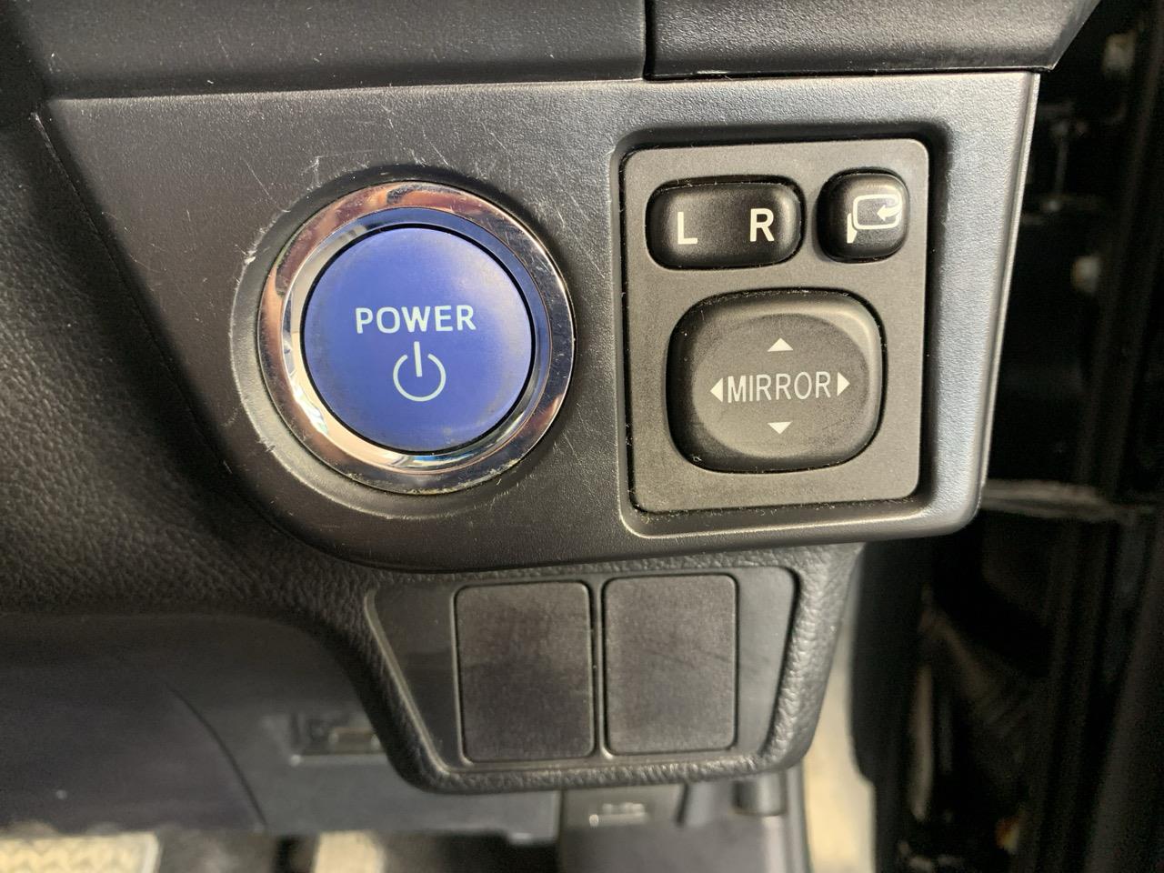 2014 Toyota Corolla Fielder Hybrid WXB Station Wagon PUSH START + REVERSING CAMERA + AUTO LIGHTS