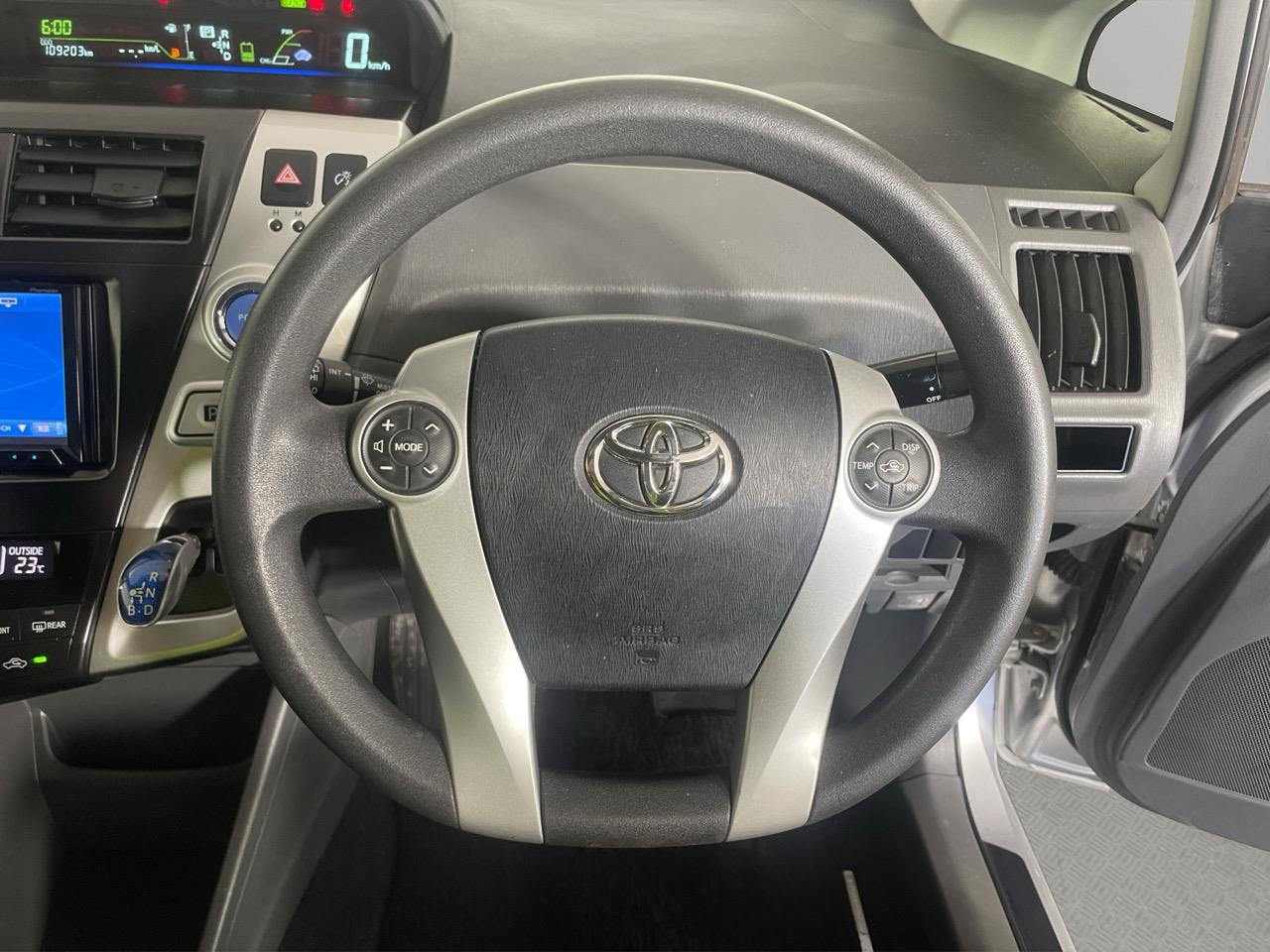 2012 Toyota Prius Alpha Hybrid Station Wagon REVERSING CAMERA + PUSH SRART + AUTO LIGHTS