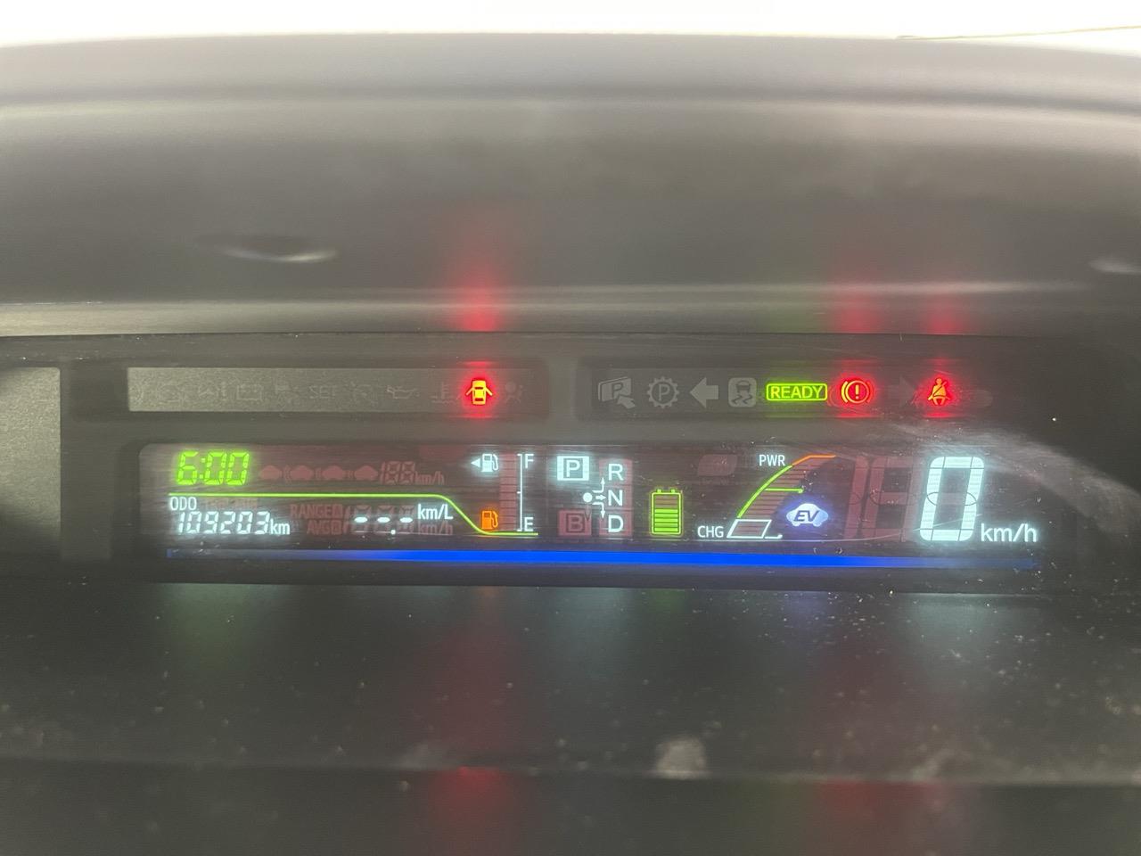 2012 Toyota Prius Alpha Hybrid Station Wagon REVERSING CAMERA + PUSH SRART + AUTO LIGHTS