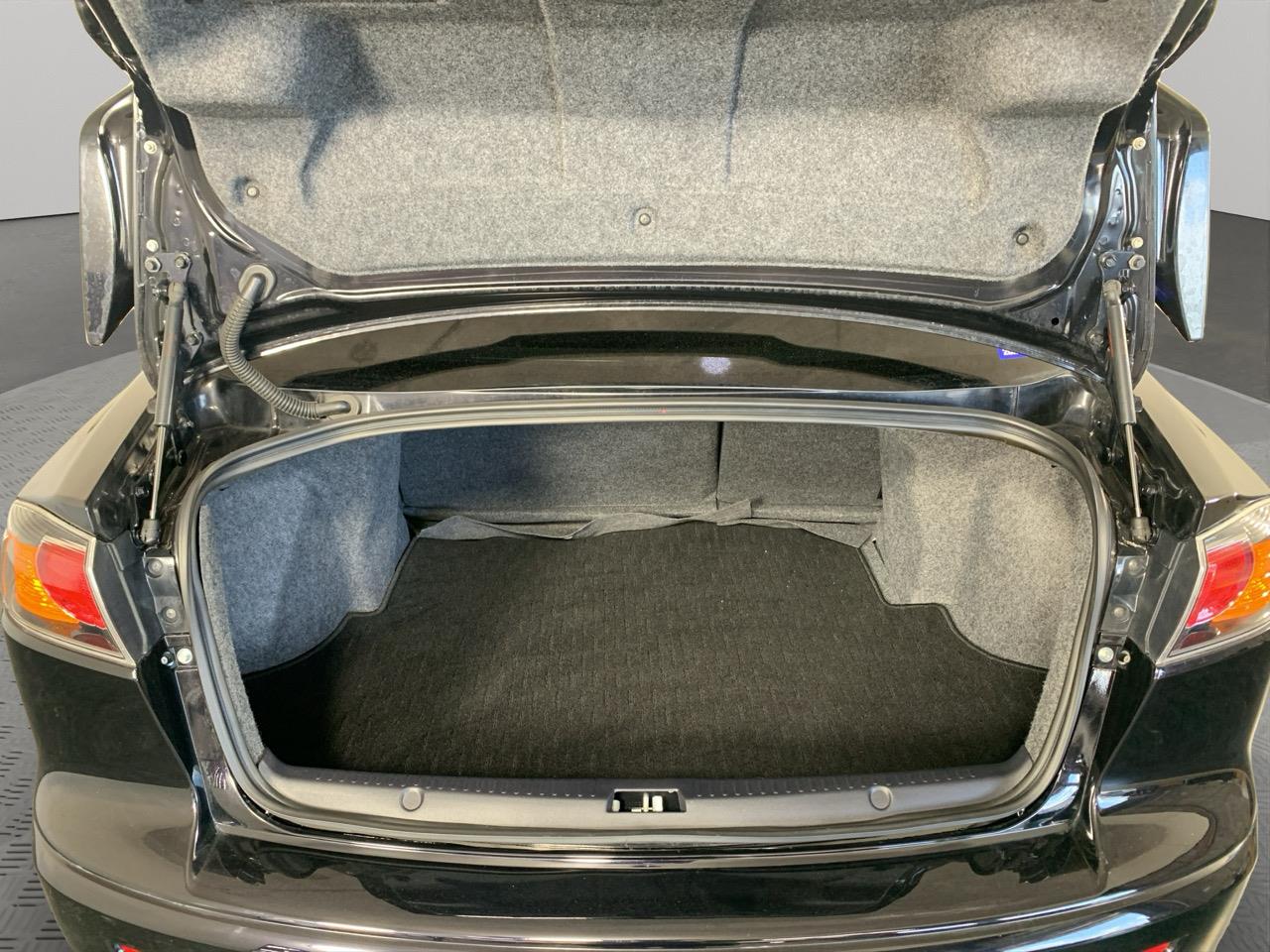 2015 Mitsubishi Galant Fortis Sedan AUTO LIGHTS 