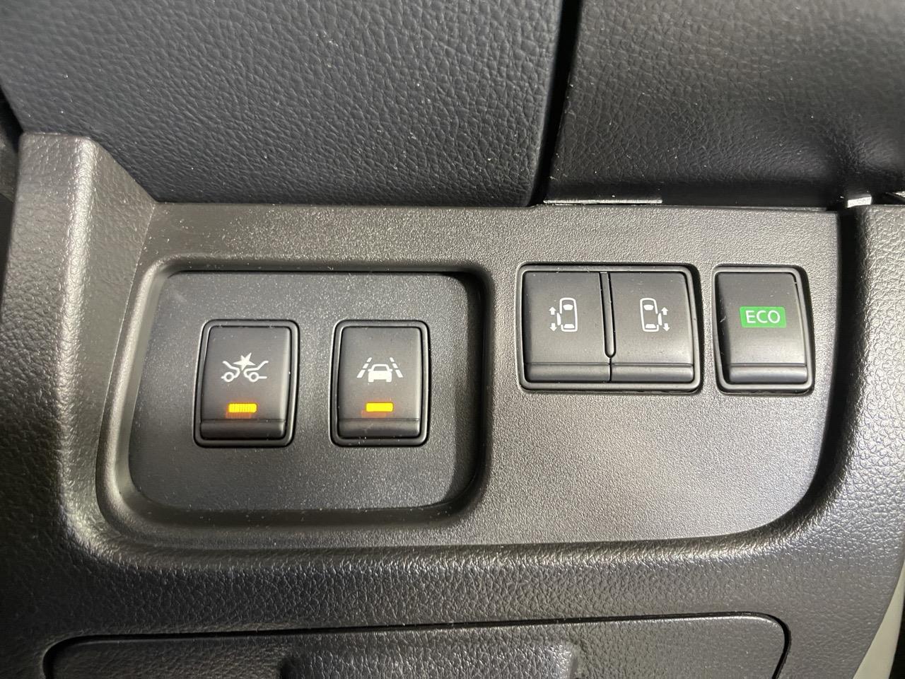 2014 Nissan Serena Hybrid Highway Star People Mover 360 DEGREE CAMERA + PARKING SENSORS