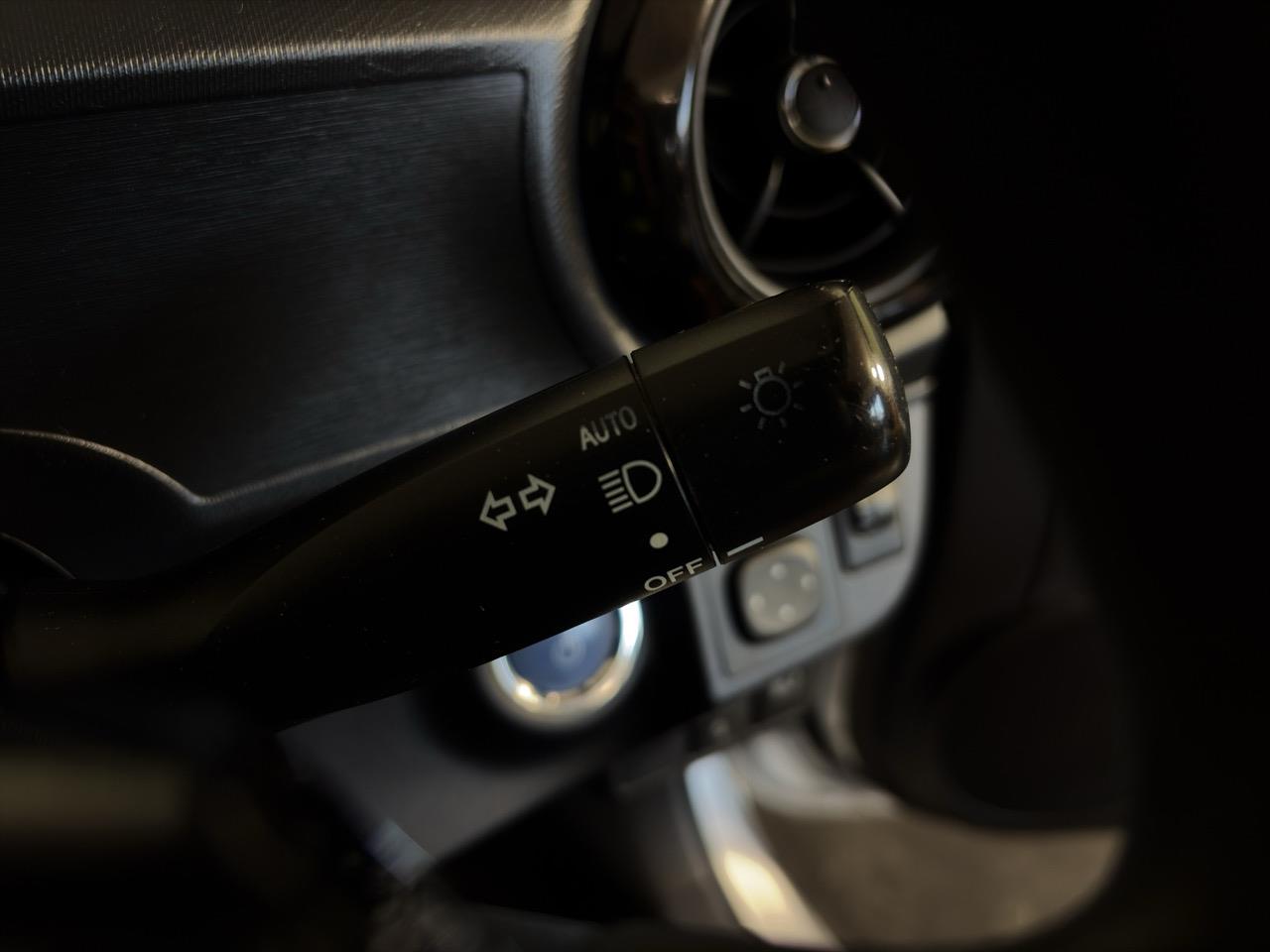 2016 Toyota Aqua Facelift Model S Hatchback LOW KM + REVERSING CAMERA + PUSH BUTTON START