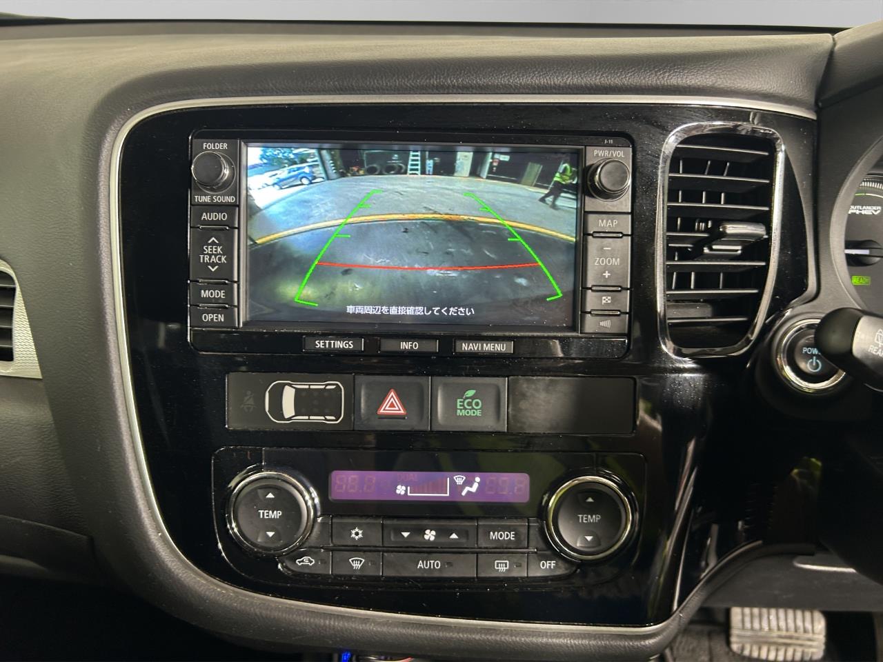 2013 Mitsubishi Outlander PHEV 4WD RV/SUV 4WD + REVERSING CAMERA + PADDLE SHIFT